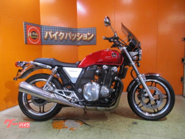 ホンダ CB1100 タンク　キャンディーグローリーレッド ホンダ CB1100 2010年モデル ロングスクリーン キャンディー