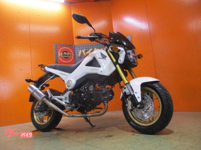 グロム　２０１４年マイナーチェンジ後モデル　スモークスクリーン　ステンレスフルエキマフラー　キタコＲスポーツサス　ＦＲタイヤバリ溝