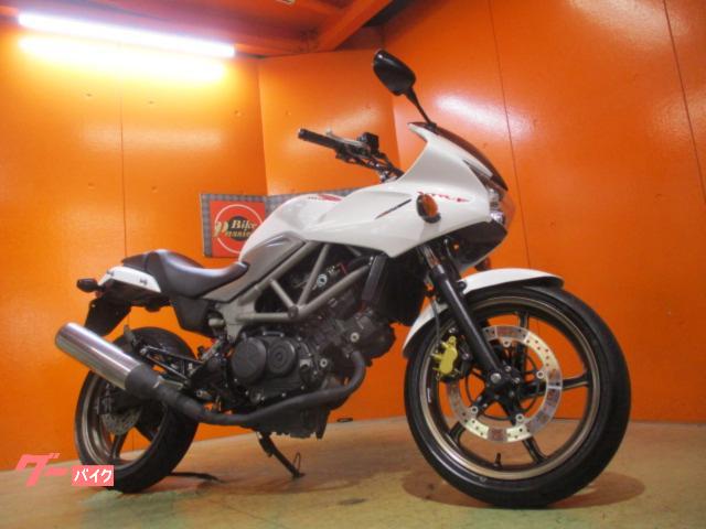 ＶＴＲ２５０Ｆ　２０１４年マイナーチェンジ後モデル　２．０ＥＴＣ　ＵＳｂ電源　Ｆタイヤバリ溝　純正フルノーマル車両