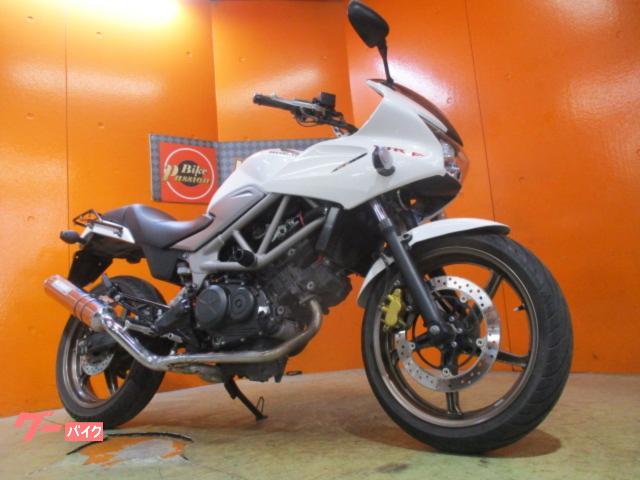 ＶＴＲ２５０Ｆ　２０１４年マイナーチェンジ後モデル　モリワキフルエキマフラー　エンジンスライダー　スポーツグリップヒーター