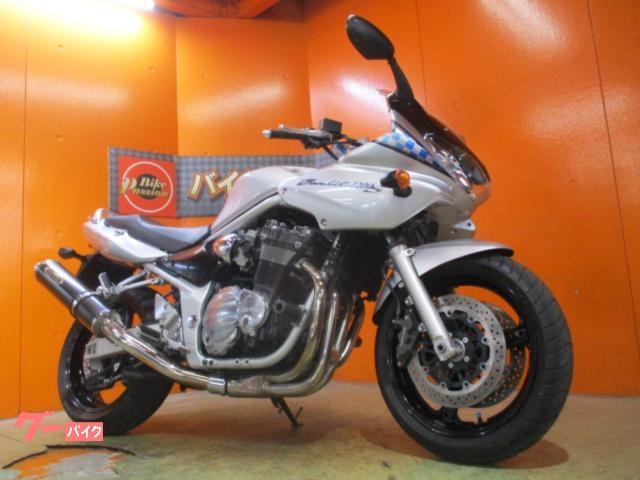 Ｂａｎｄｉｔ１２００Ｓ　ＧＶ７７Ａ　テックサーフマフラー　エンジンスライダー