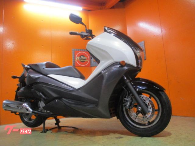 フェイズ　２００９年モデル　パールサンビームホワイト　純正鍵２本　純正フルノーマル車両　前後タイヤバリ溝