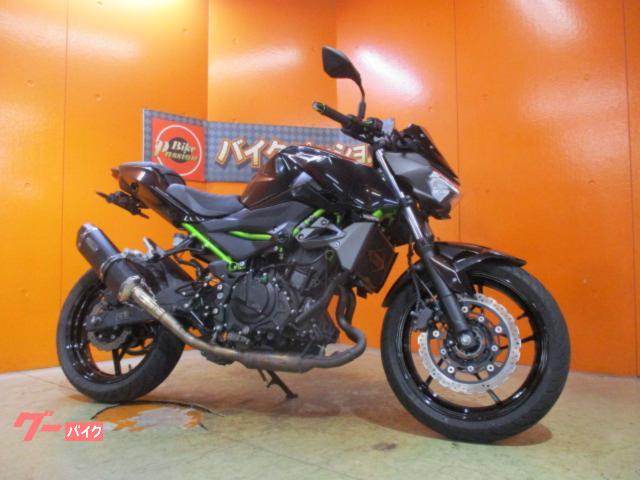Ｚ４００　２０２３年モデル　ＷＲ’Ｓチタンマフラー　フェンダーレス　ＬＥＤシーケンシャルウインカー　社外シート