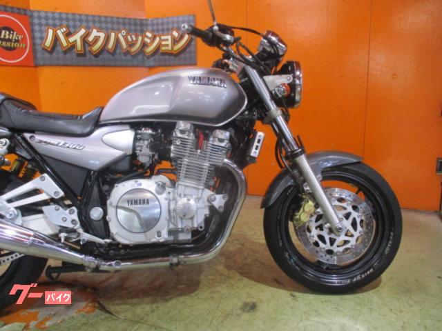 ヤマハ XJR1300 1998年モデル グレーメタリック Fカーボン