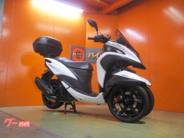 トリシティ１５５　ＡＢＳ　２０１６年モデル　ＧｉｖｉＢＯＸ　グリップヒーター　ホワイトメタリック