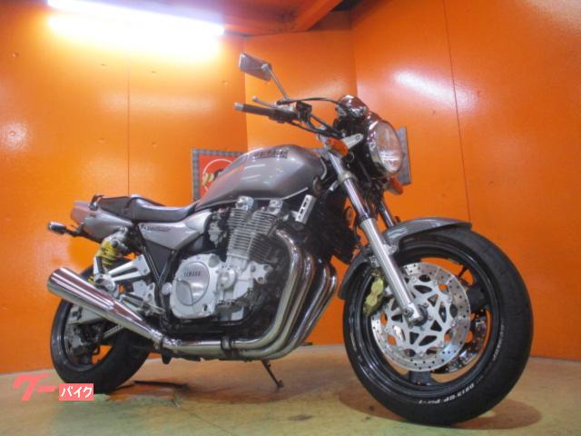 ＸＪＲ１３００　１９９８年モデル　グレーメタリック　Ｆカーボンフェンダ　フェンダーレス
