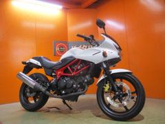 ホンダ　ＶＴＲ２５０Ｆ　２０１３年モデル　パールサンビームホワイト　純正フルノーマル車両