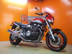 ヤマハ　ＸＪＲ１３００　２００４年マイナーチェンジ後赤キーモデル　ビビットレッドカクテル　各所メッシュホース　ビキニカウル　エンジンガード