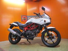 ホンダ　ＶＴＲ２５０Ｆ　２０１３年モデル　パールサンビームホワイト　純正フルノーマル車両