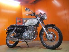 スズキ　ＳＴ２５０　Ｅタイプ　２０１２年　Ｆｉモデル　パールネブラーブラックパールミラージュホワイト