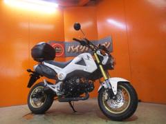 ホンダ　グロム　２０１４年マイナーチェンジ後純正ゴールドホイール　社外キャリア　ＲＢＯＸ　パールヒマラヤズホワイト　純正フルノーマル車両