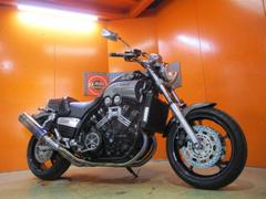ヤマハ　ＶＭＡＸ　２００１年　ＵＳ仕様１４３馬力　Ｖブースト　ゲイルスピードホイール　ワイバーンフルエキ２本出しマフラー　フェンダーレス