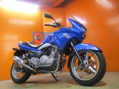 スズキ　ＧＳＲ２５０Ｓ　２０１４年　１本だしヨシムラマフラー　ＬＥＤヘッドライト　トリトンブルーメタリック　純正鍵２本