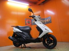スズキ　アドレスＶ１２５Ｓ　２０１３年　パールブレーシングホワイト　純正フルノーマル