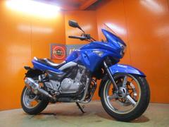 スズキ　ＧＳＲ２５０Ｓ　２０１４年　１本だしヨシムラマフラー　ＬＥＤヘッドライト　トリトンブルーメタリック　純正鍵２本