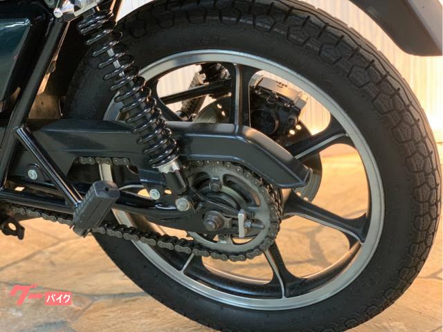 カワサキ Ｚ２５０ＦＴ ダークグリーン ＵＰハンドル マットブラック集合管 タックロールシート タンデムバー｜ＫＭＤ ＹｏｋｏｈａｍａＢａｓｅ  （ケイエムディ）｜新車・中古バイクなら【グーバイク】