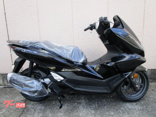 ＰＣＸ新車　パールマゼラニックブラック