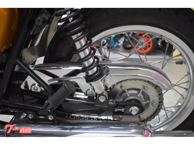 カワサキ W800 純正エンジンガード リアキャリア｜エムズガレリ