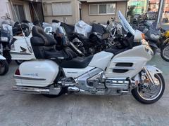 ホンダ　ゴールドウイング　ＧＬ１８００　ランディングギア付き