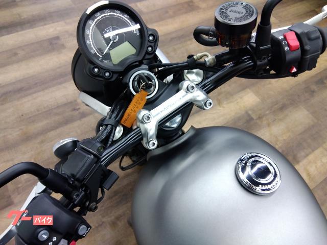 TRIUMPH スピードツイン900 マットシルバーアイス TRIUMPH スピードツイン900 マットシルバーアイス