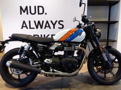 ＴＲＩＵＭＰＨ　スピードツイン９００　ＥＴＣ２．０装着済み
