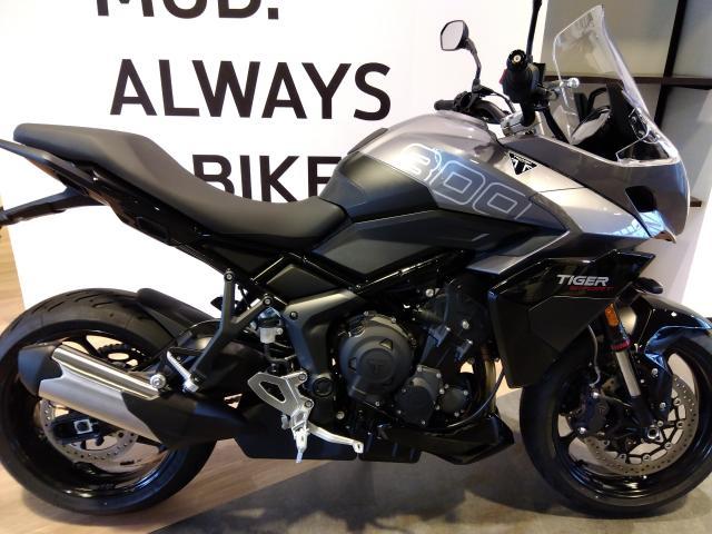 タイガースポーツ800 純正タンクパッド ETC2．0装着済み