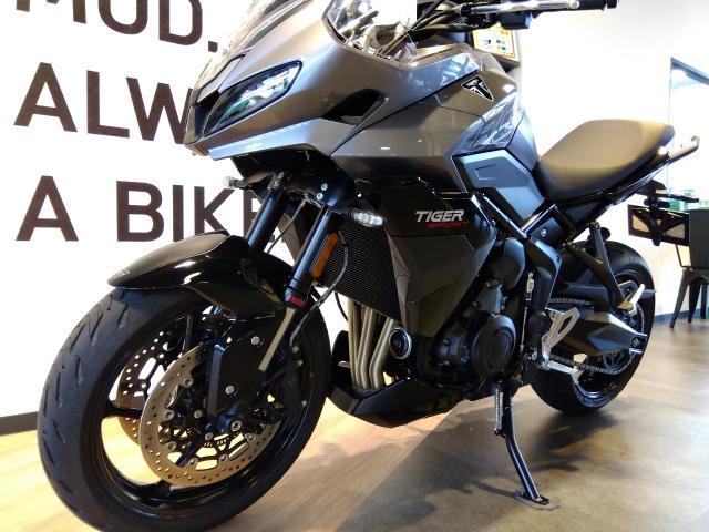 タイガースポーツ800 純正タンクパッド ETC2．0装着済み