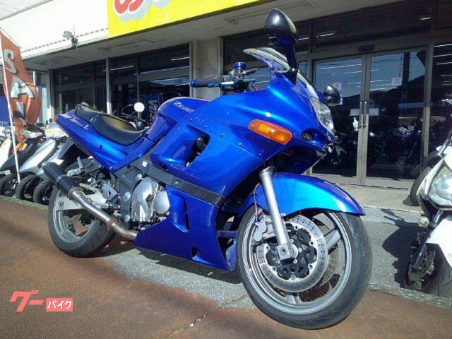 ＺＺ−Ｒ４００　水冷４サイクル４気筒エンジン　フルカウル　ダンモトマフラー　キャンディーブルー