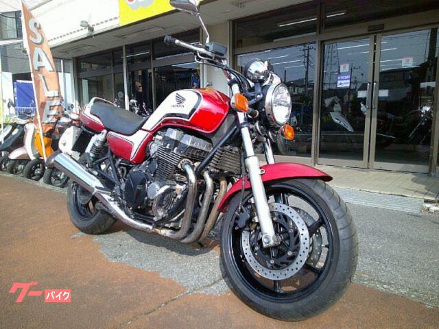 ＣＢ７５０　ＲＣ４２　空冷４サイクル４気筒エンジン　レッド＆ホワイト