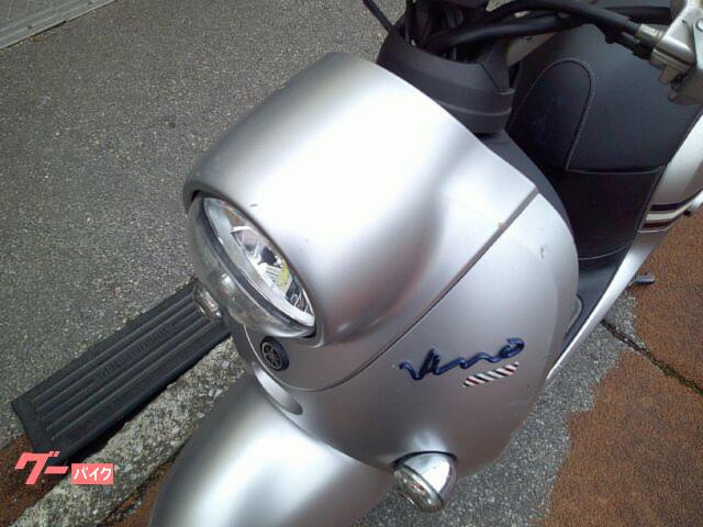 NO.5533　ビーノ（ＶＩＮＯ）　ＹＡ０２　水冷４サイクルエンジン　フューエルインジェクション　シガーソケット電源　シルバー　☆彡 ヤマハ ビーノ YA02 水冷4サイクルエンジン フューエル