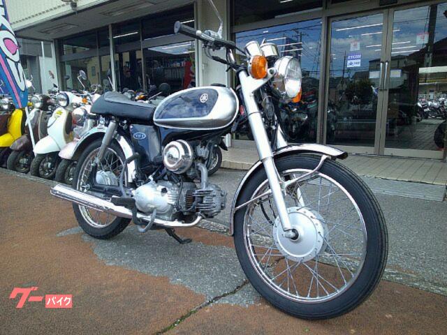 ＹＢ−１　Ｆｏｕｒ　４サイクルエンジン　４速ギヤ　シルバー＆グレー