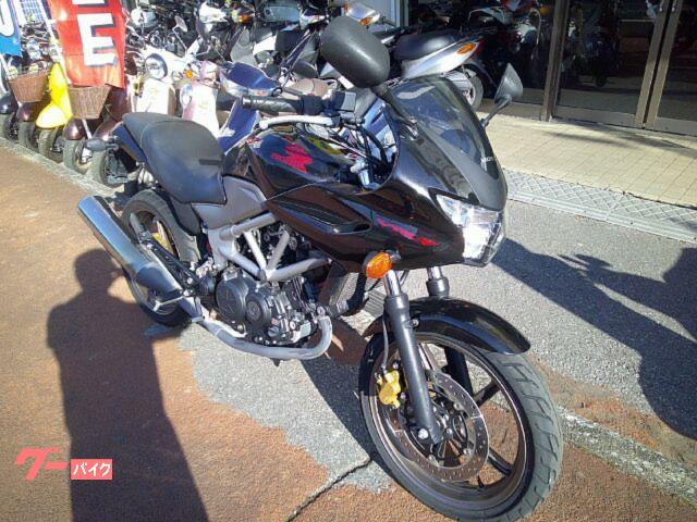 ホンダ VTR250F 水冷4サイクルVツインエンジン ブラック