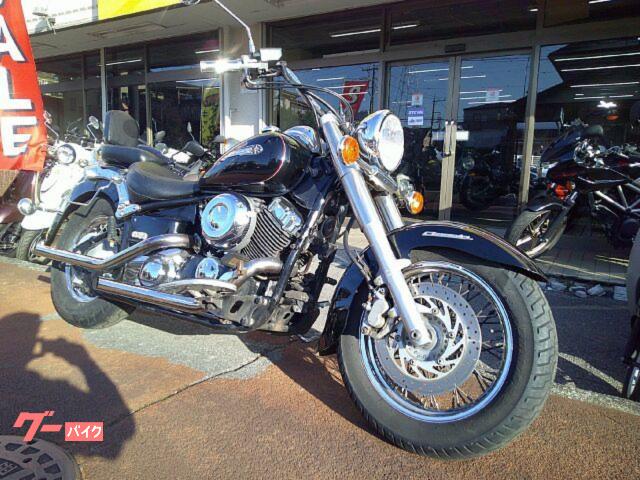 ドラッグスター４００クラシック　ＶＨ０１Ｊ　スラッシュカットマフラー　バックレスト　サイドバックサポート　ブラック