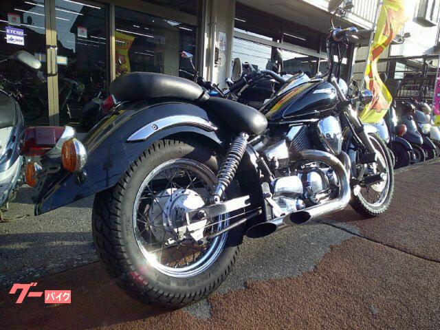 NO.5566　ドラッグスター２５０（ＶＧ０２Ｊ）　空冷４サイクルＶツインエンジン　ショートフラットスラッシュカットマフラー　ブラック　☆彡 GooBike(グーバイク)