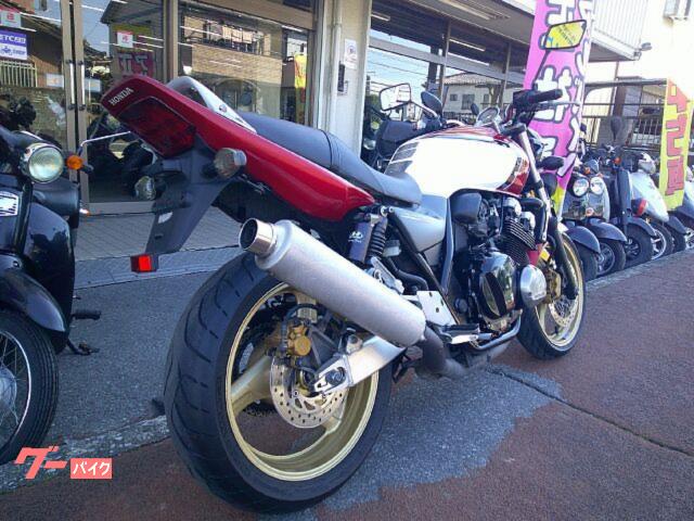 NO.4598　ＣＢ４００ＳＦＶーＳＰＥＣⅡ　水冷４サイクルＤＯＨＣ１６バルブ４気筒４００ｃｃ　ＶＴＥＣエンジン　スペンサーカラー（シルバー＆ブルーライン）　☆彡 ホンダ CB400Super Four VTEC SPEC3 水冷4