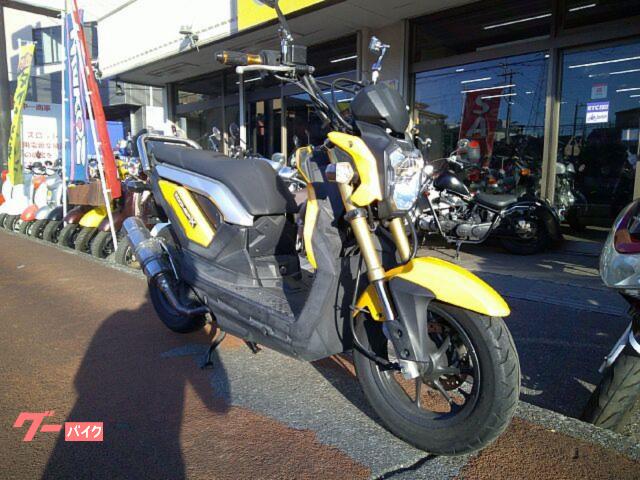 ズーマーＸ　４サイクル　ＦＩ車　倒立フォーク　ディスクブレーキ　ブラック