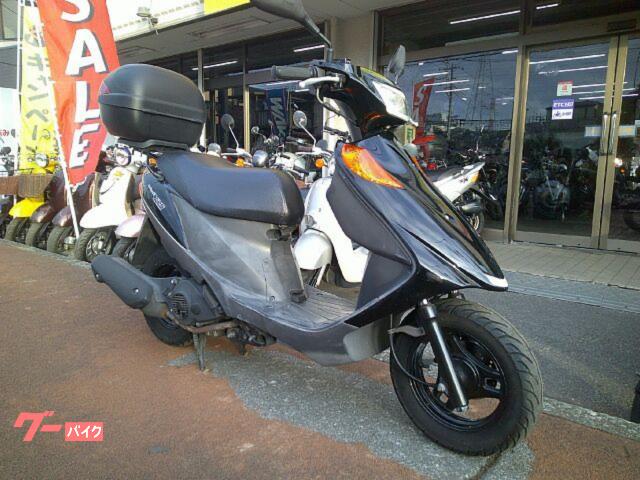 アドレスＶ１２５　４サイクルエンジン　ＦＩ車　リヤボックス付き　ブラック