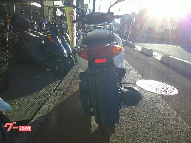 ヤマハ シグナスX SE12J 4サイクルエンジン ホワイト｜アット