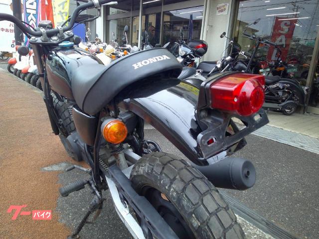 NO.4887　エイプ５０ （ＡＰＥ） クラッチ付き５速ミッション車　ブラック＆レッドライン　☆彡 ホンダ Ape 4サイクルエンジン 5速ミッション ブラック｜アット