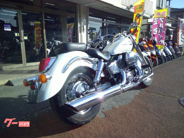 ホンダ シャドウ400 水冷4サイクルVツインエンジン ホワイト