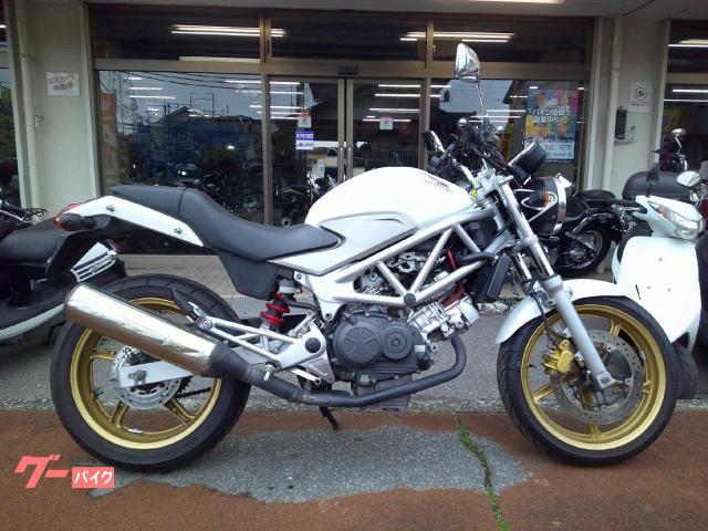 NO.5648　ＶＴＲ２５０　水冷４サイクルＶツイン２５０ｃｃ　ＦＩ車　ホワイト　☆彡 車種別特集 ホンダ VTR250/VTR-F | バイクワンブログ | バイクワンでは