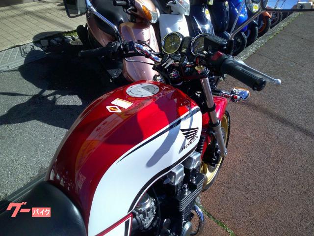 NO.5187　ＣＢ７５０　ＲＣ４２　空冷４サイクル４気筒エンジン　ＥＴＣ付き　グリップヒーター付き　レッド＆ホワイト ホンダ CB750 RC42 空冷4サイクル4気筒エンジン グリップ