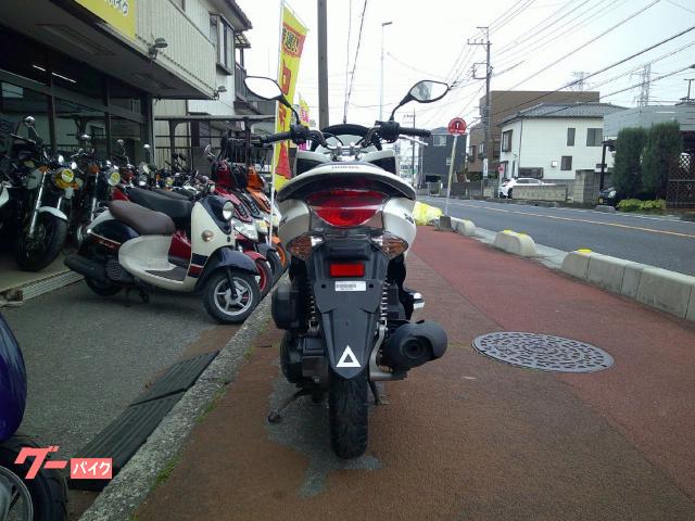 ホンダ PCX JF28 125cc パールホワイト｜アットバイク