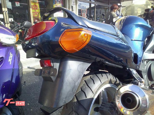 カワサキ ZZ-R400 水冷4サイクル4気筒 後期モデル フルカウル カワサキ ZZ-R400 水冷4サイクル4気筒 後期モデル フルカウル
