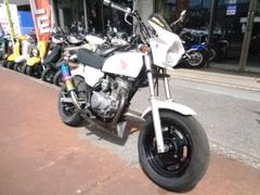 ホンダ　Ａｐｅ　４サイクルエンジン　５速ギヤ　ステンレスマフラー　アップハンドル　ビキニカウル　ホワイト