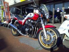 ホンダ　ＣＢ７５０　ＲＣ４２　空冷４サイクル４気筒エンジン　ＥＴＣ付き　リヤボックス付き　レッド＆ホワイト
