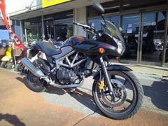 ホンダ　ＶＴＲ２５０Ｆ　水冷４サイクルＶツインエンジン　ブラック