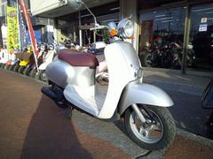 ホンダ　ジョルノクレア　水冷４サイクルエンジン　シルバー＆ホワイト