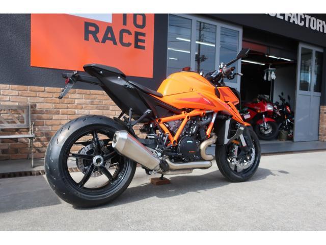 KTM 1390スーパーデュークRエボ 2024年｜カワサキ