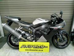ヤマハ　ＹＺＦ−Ｒ１　２００２年逆輸入モデル　テールランプＬＥＤ　ＦＩモデル　カスタムレバー　ＵＳＢつき